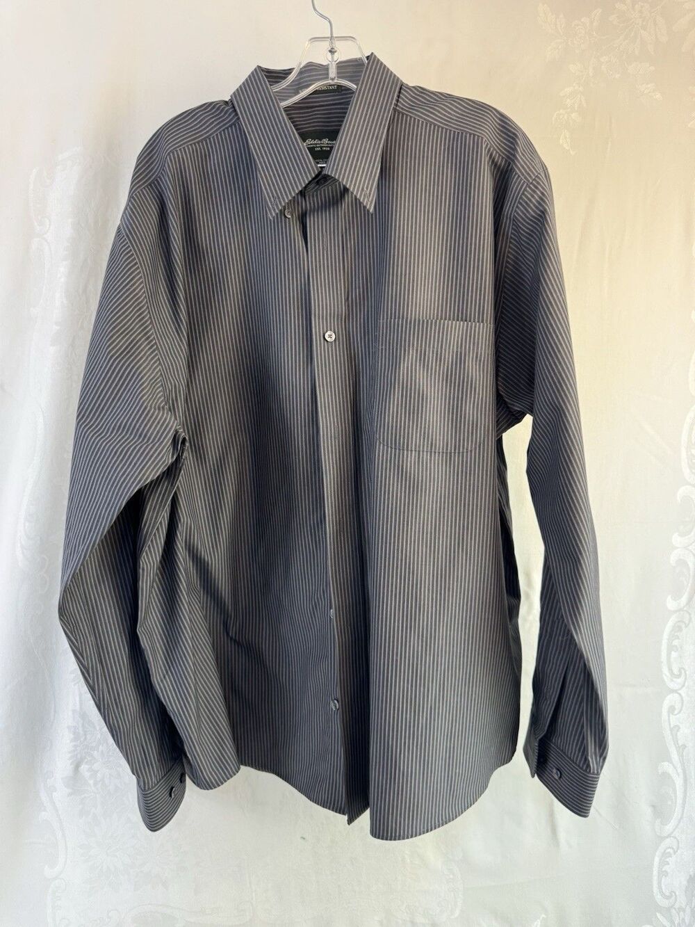 Eddie Bauer Wrinkle Resistant Button Up Stripped Gray Shirt Cotton XL